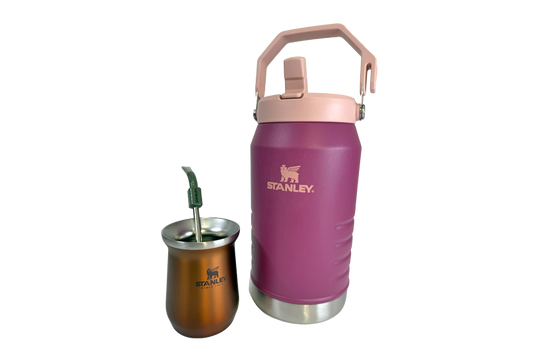 Combo Stanley para amantes del mate y de las aventuras en campo | IceFlow Flip Straw Jug 1.4L + Bombilla de precisión para Mate + Mate Mug 236ml