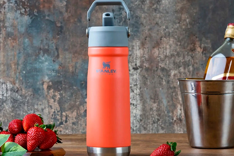 Stanley IceFlow™ Flip Straw 650ML | Botella Térmica con Popote Integrado